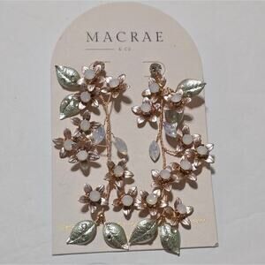 MACRAE Floral Pearlalized Chandelier Drop Party Wedding Earrings New!‎